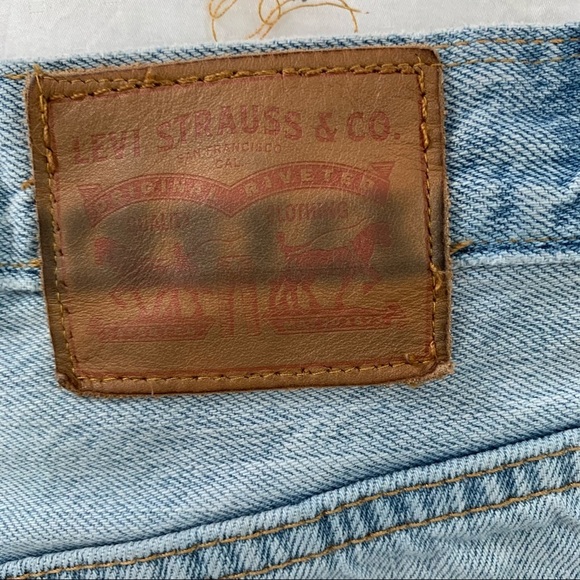 LEVIS Tiny Distressed Cutoffs Denim Shorts size 24 - Picture 5 of 7